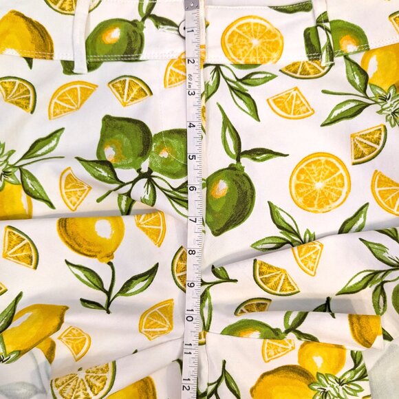 Isaac Mizrahi | Lemon & Lime Citrus Print Tailored White Shorts | Size 12 - Picture 12 of 12